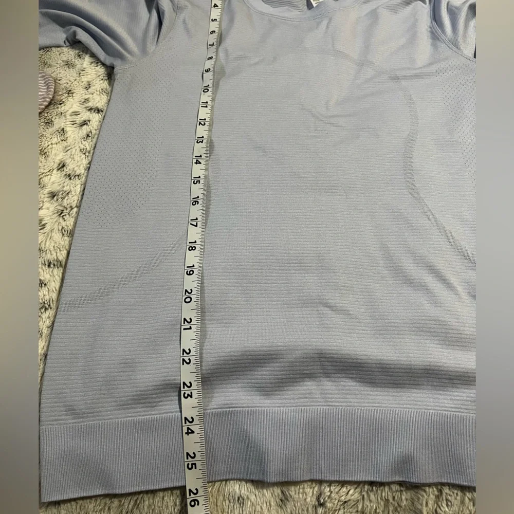 Lululemon Swiftly Tech Relaxed Light Blue Long Sleeve Top Women’s Size 6
